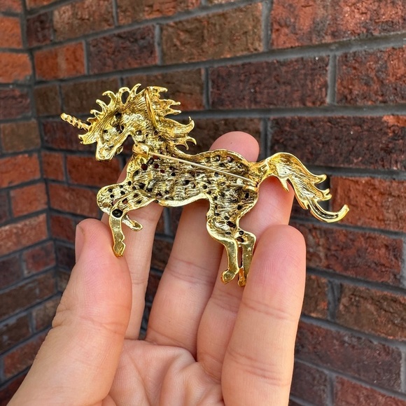 Betsey Johnson Gold Blue Unicorn Crystal Brooch - Picture 4 of 7